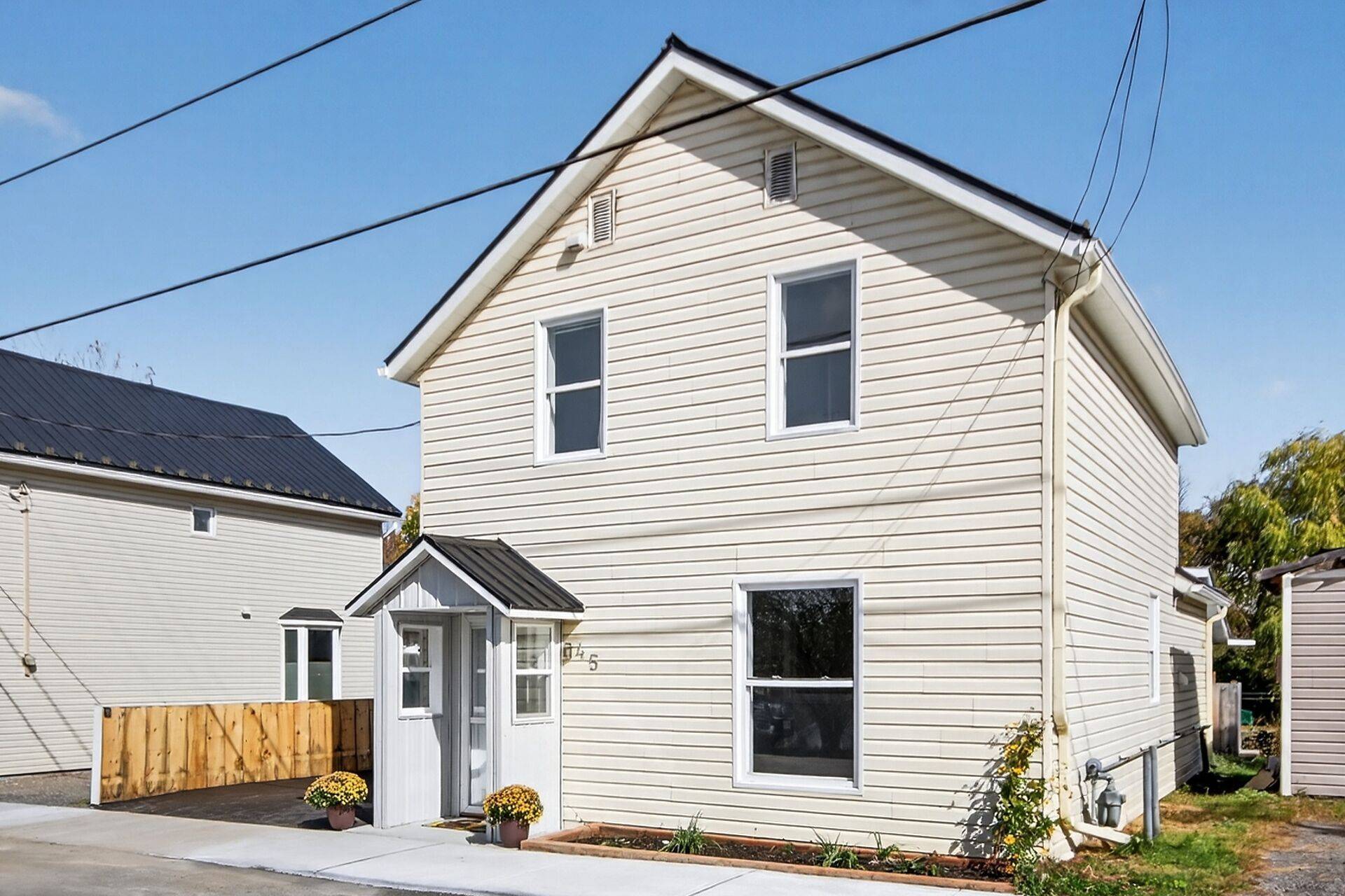 Mississippi Mills, ON K0A 1A0,45 Carleton ST