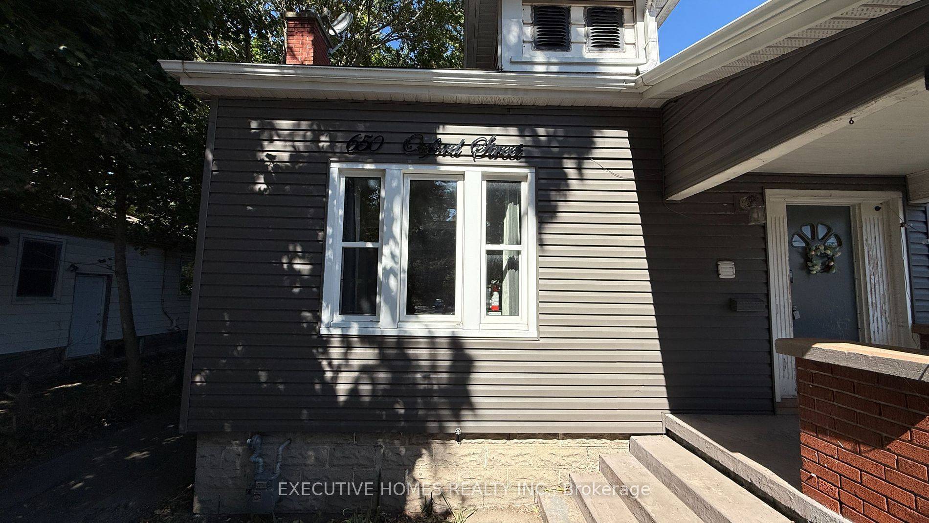 London East, ON N5X 3J4,650 Oxford ST E