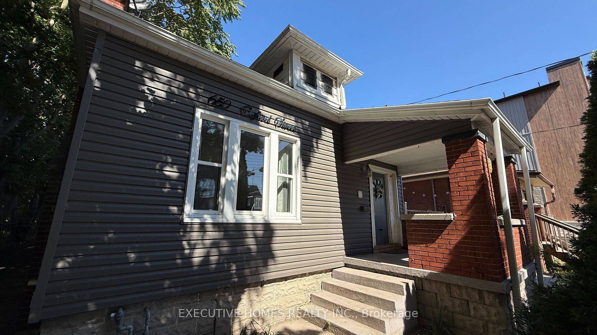 London East, ON N5X 3J4,650 Oxford ST E