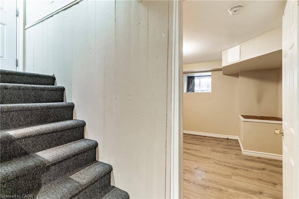 Hamilton, ON L8N 2W3,9 Blythe ST #B