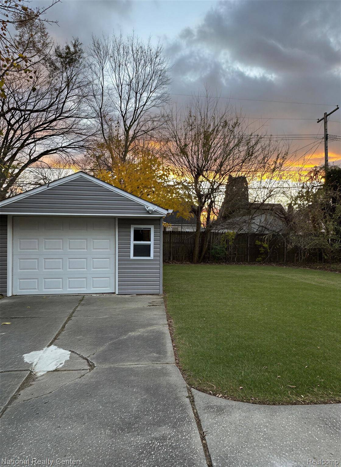 Inkster, MI 48141,506 Fairwood ST