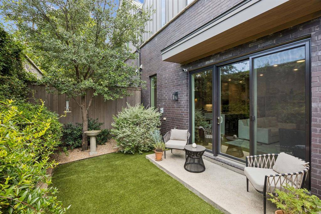 Dallas, TX 75220,3943 Bowie Lane