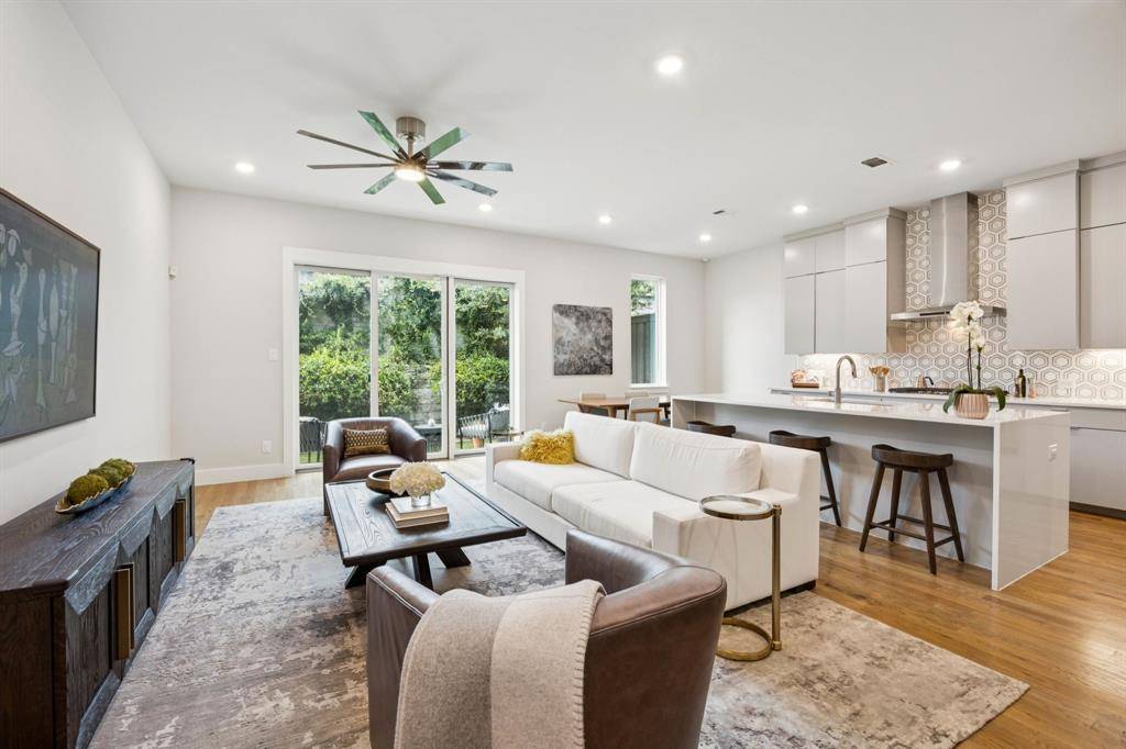 Dallas, TX 75220,3943 Bowie Lane