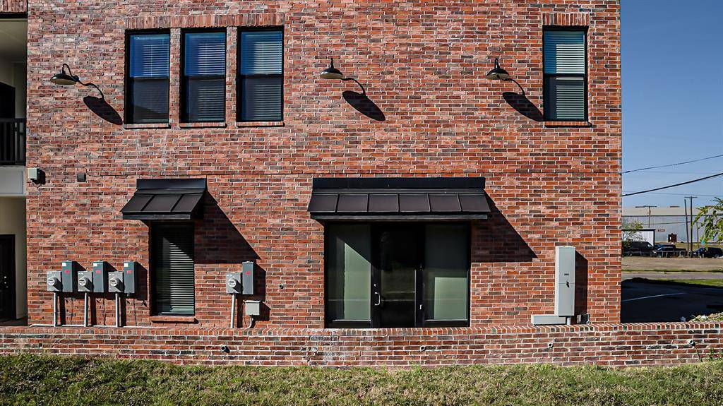 Ferris, TX 75125,201 E 5th Street #111