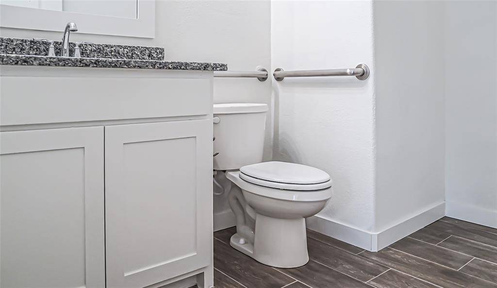 Ferris, TX 75125,201 E 5th Street #111