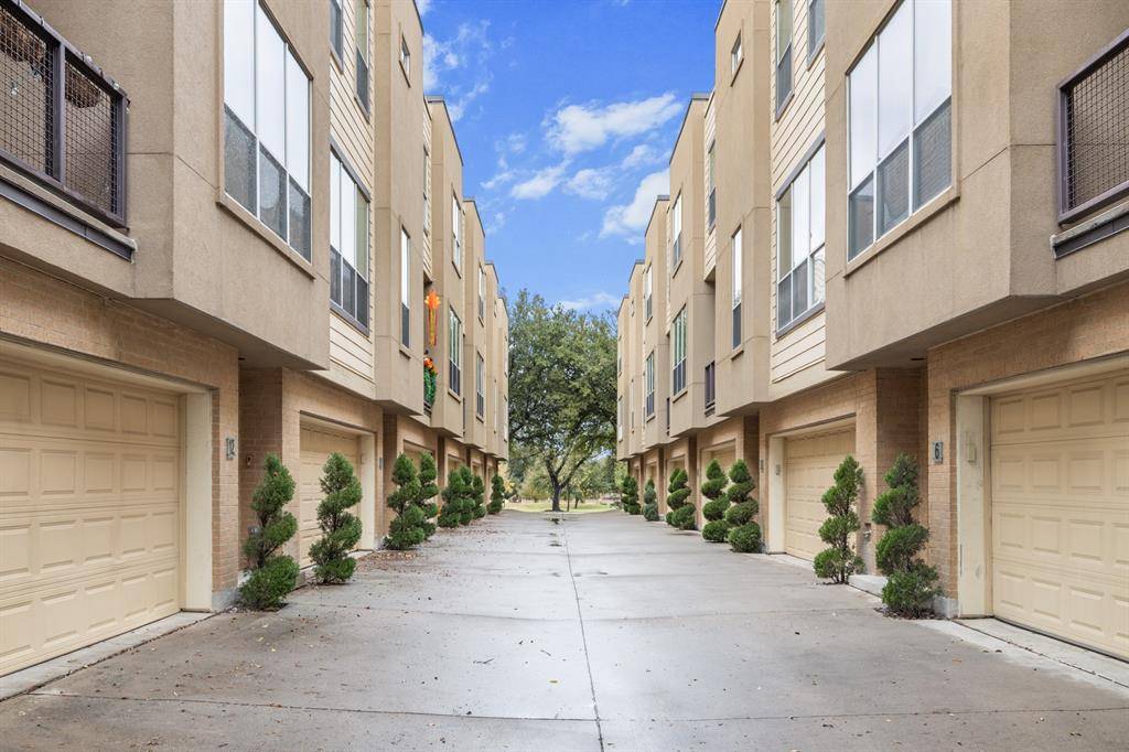 Dallas, TX 75204,4050 Mckinney Avenue #12