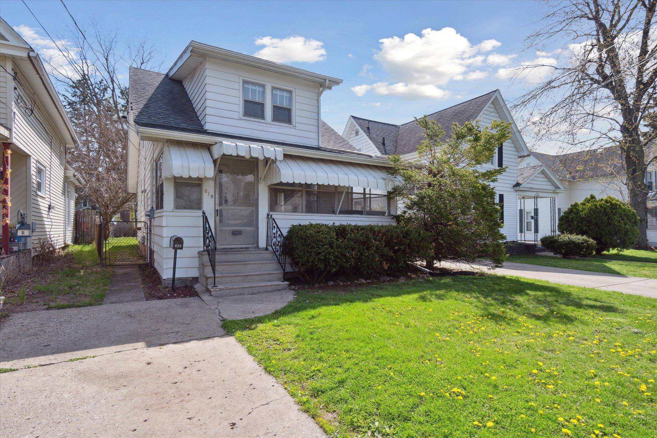 Jackson, MI 49202,619 N State ST