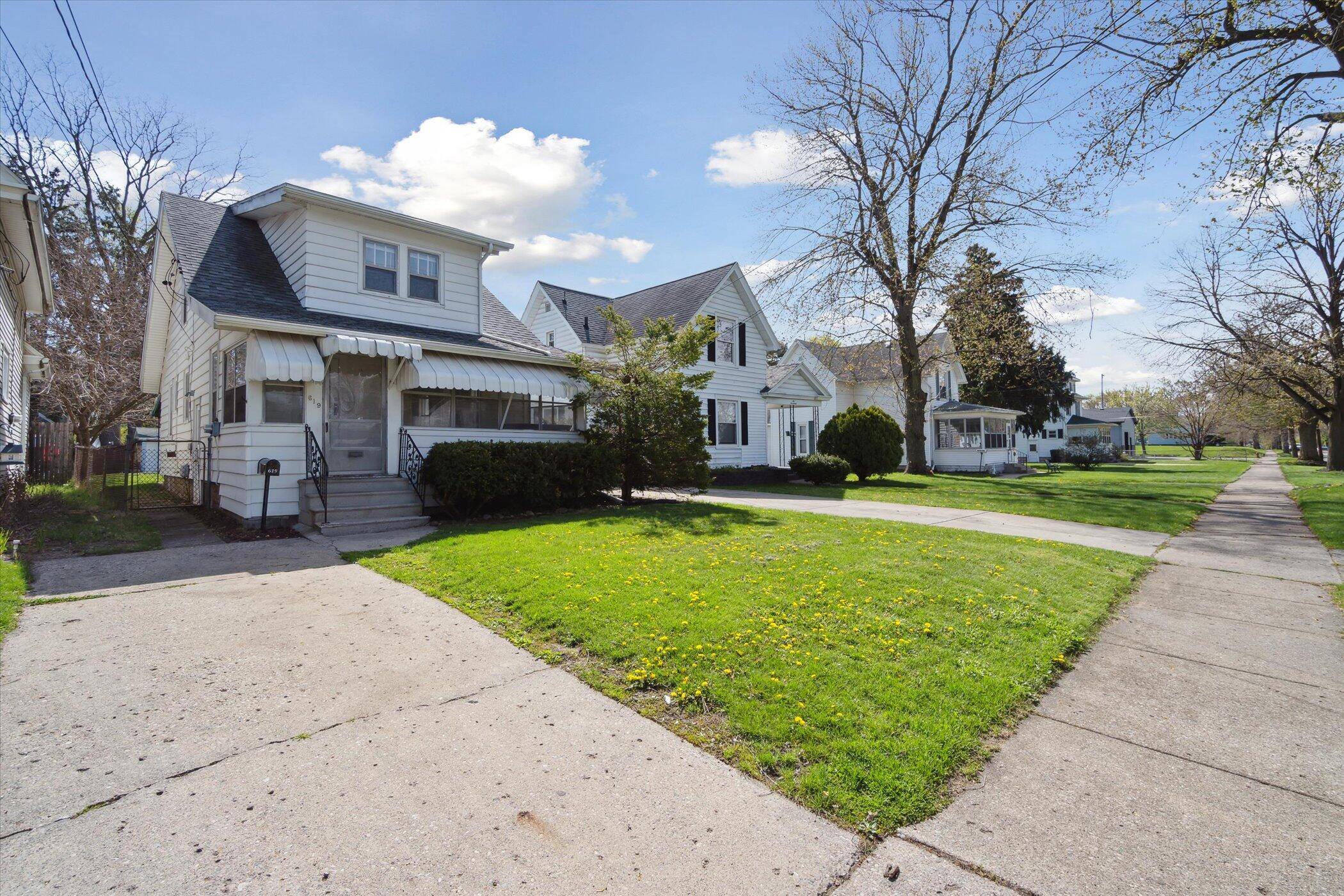 Jackson, MI 49202,619 N State ST