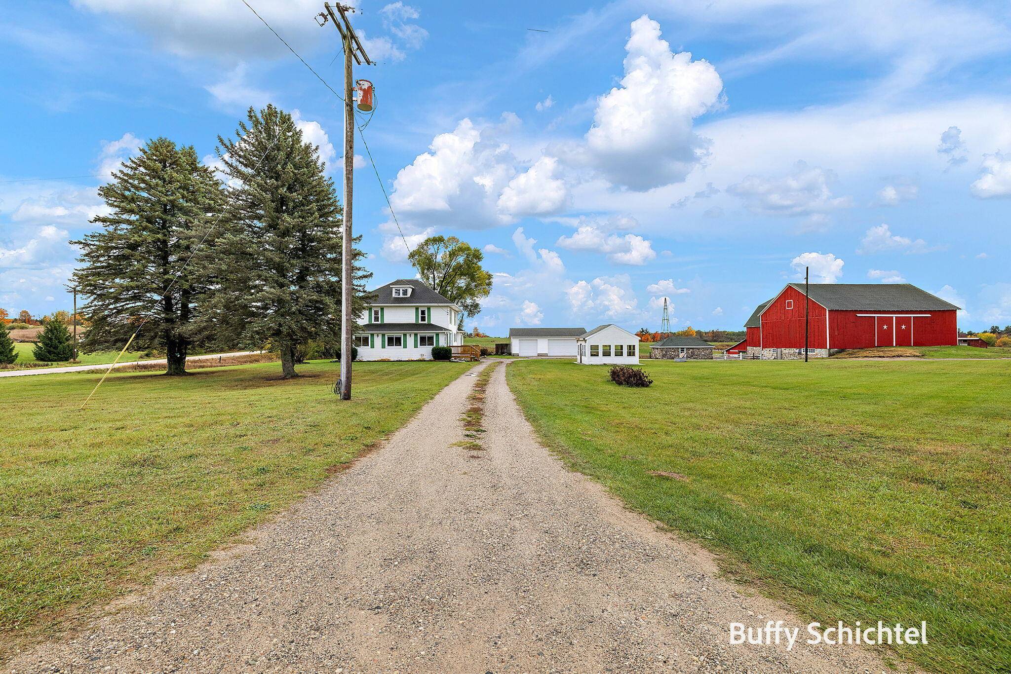 Reed City, MI 49677,20017 7 Mile RD