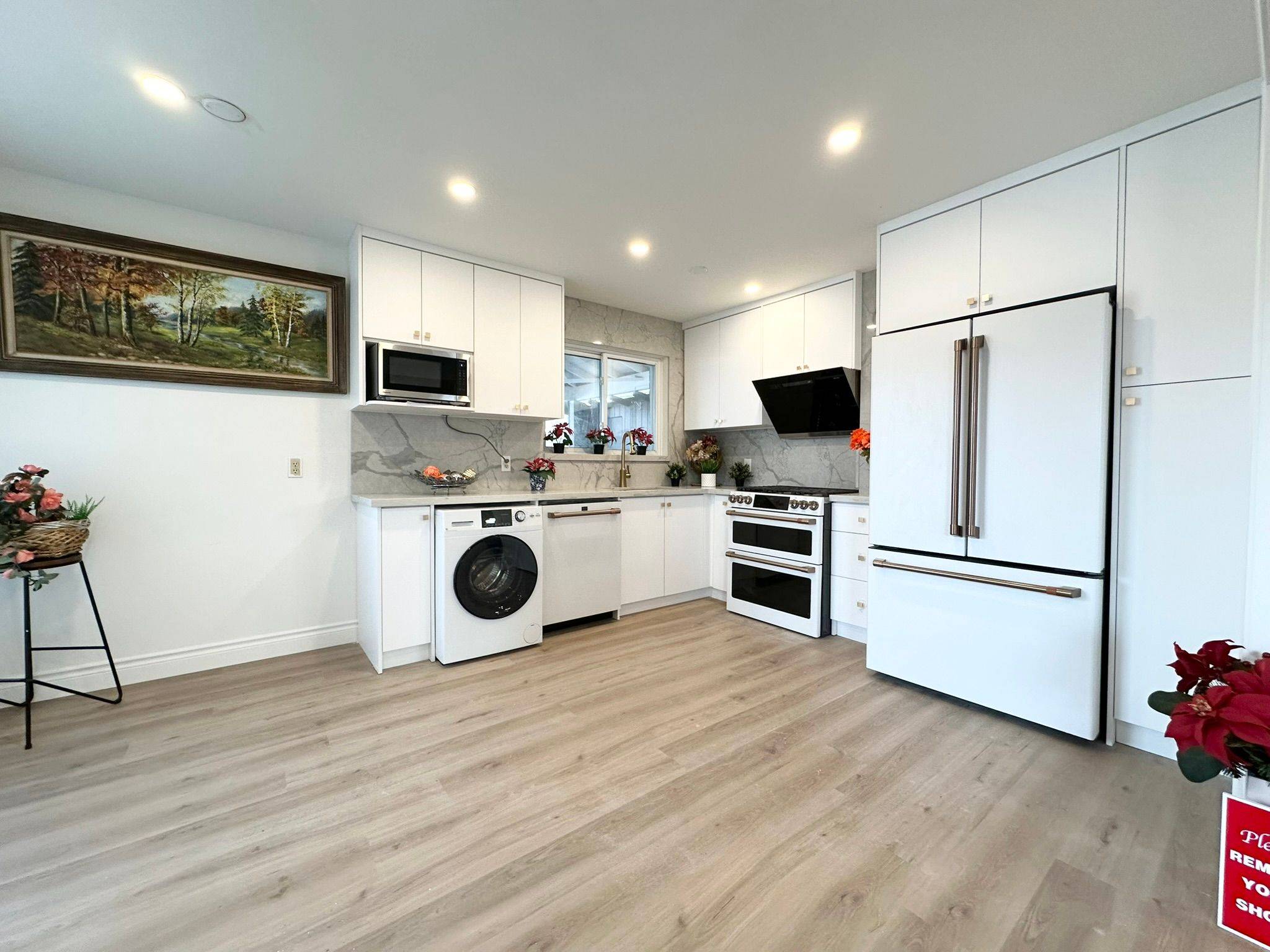 Toronto C15, ON M2J 2G8,15 Nymark AVE #Main