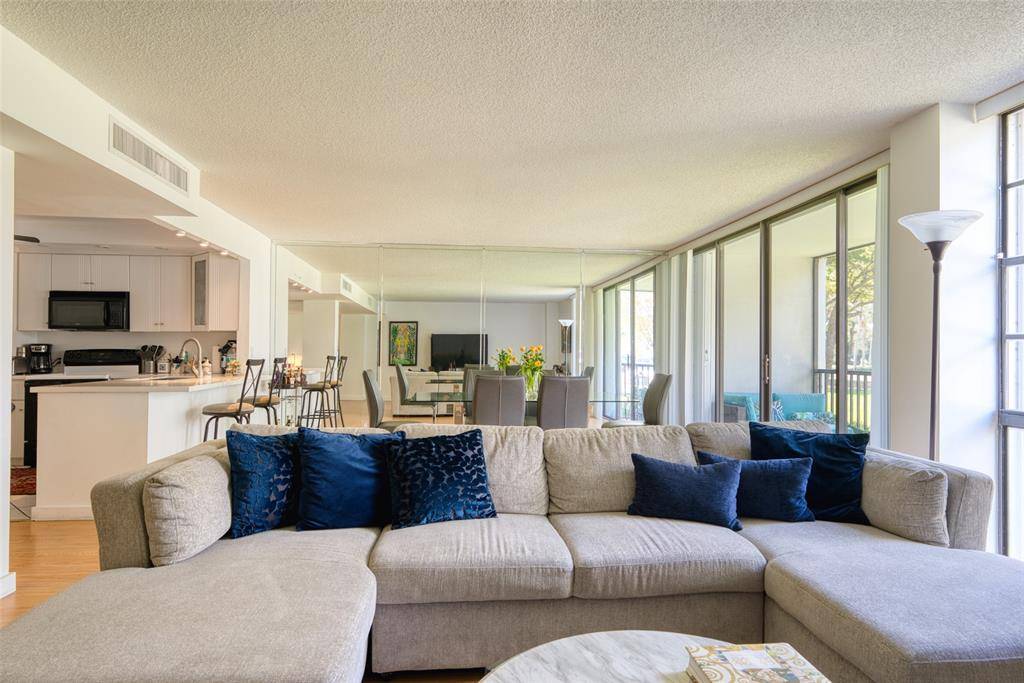 Aventura, FL 33180,3401 N Country Club Dr #110