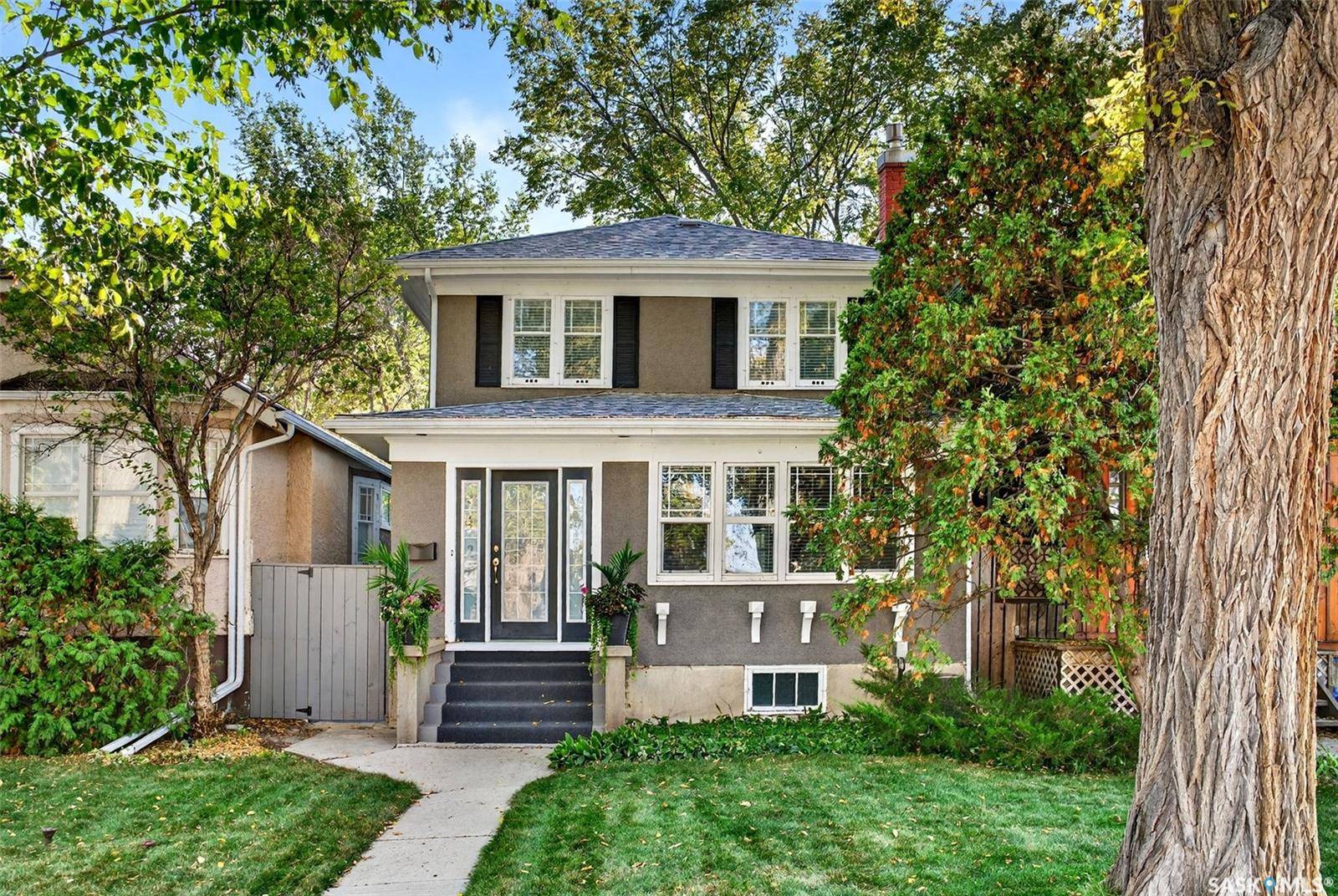 Regina, SK S4T 1L9,3423 Victoria AVENUE