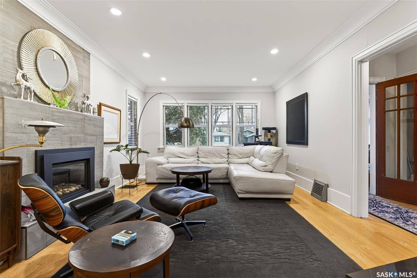 Regina, SK S4T 1L9,3423 Victoria AVENUE