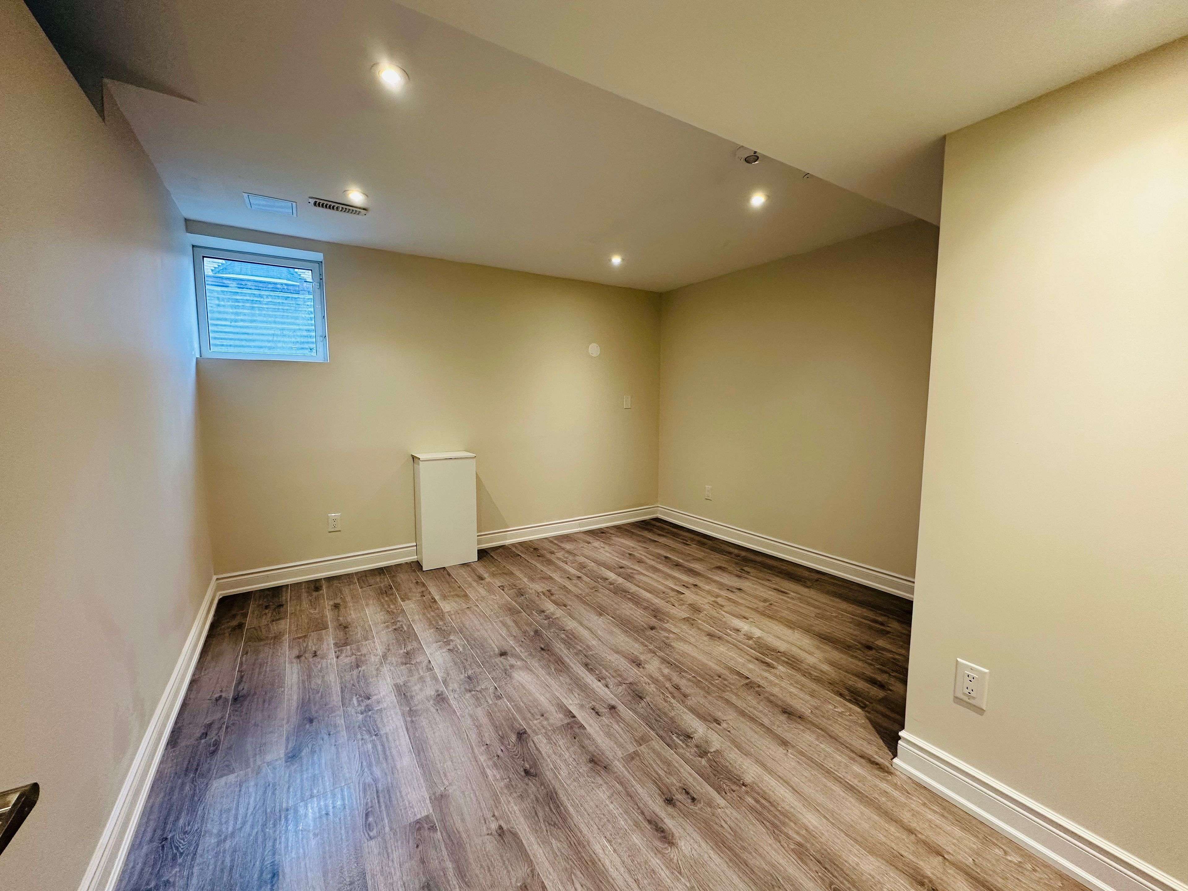 Brampton, ON L6X 3A3,39 Lampman CRES