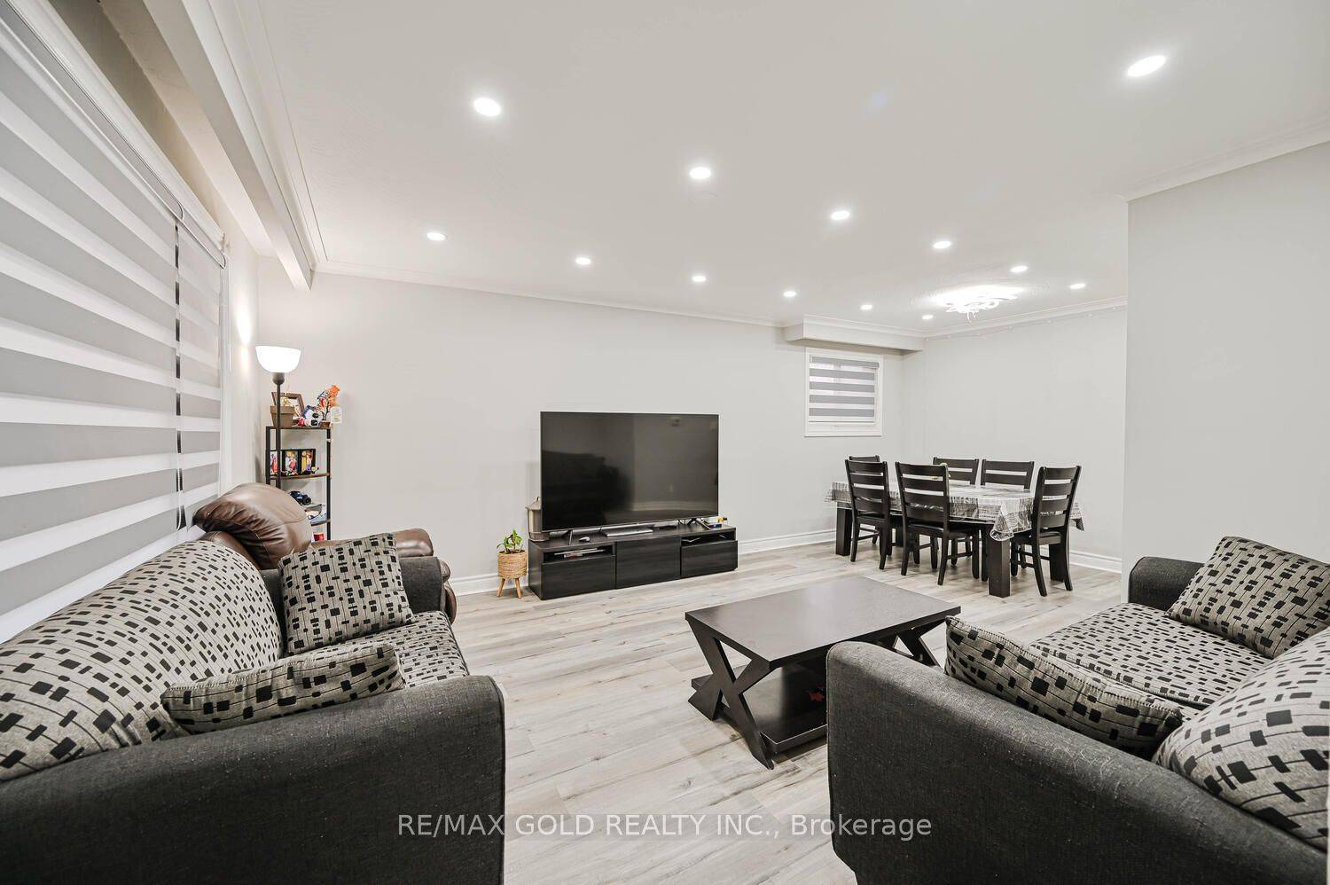 Mississauga, ON L4T 2C9,3724 Darla DR