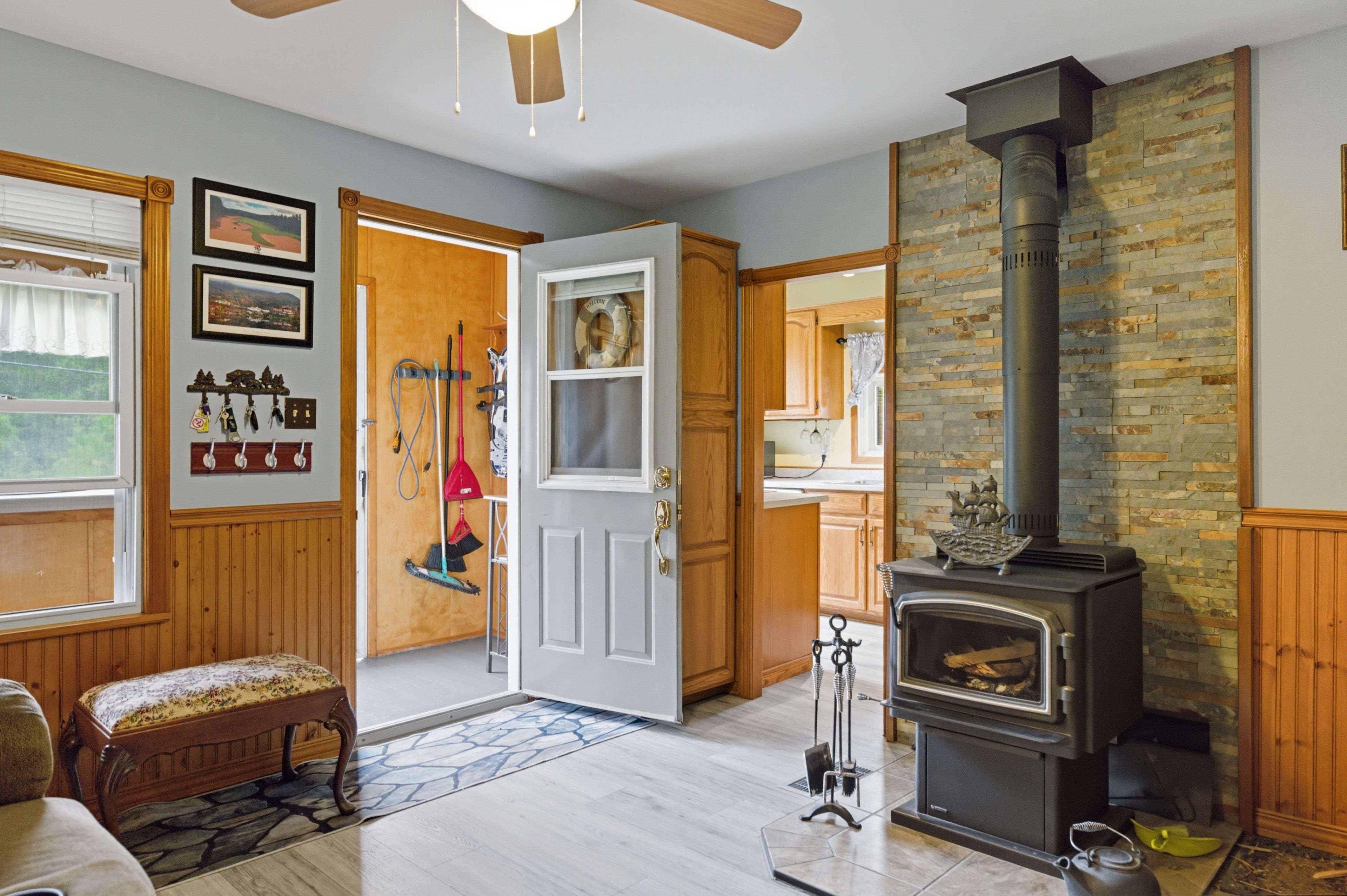 Lanark Highlands, ON K0G 1M0,4588 McDonalds Corners RD