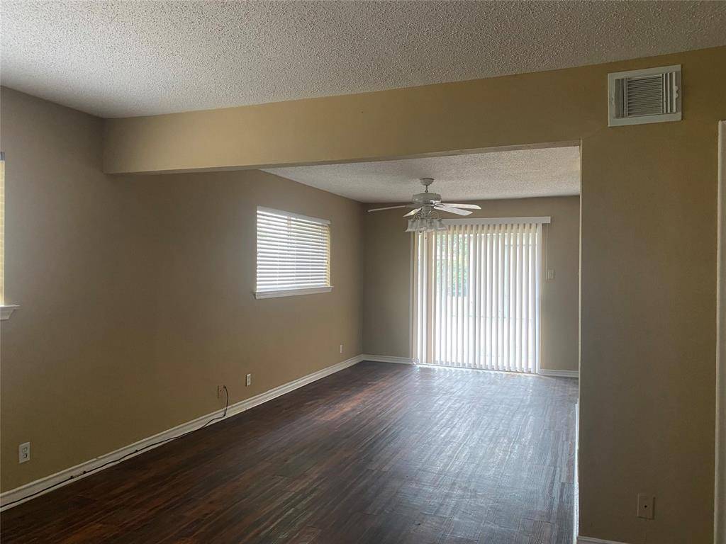 Sherman, TX 75092,110 W Fairview Street