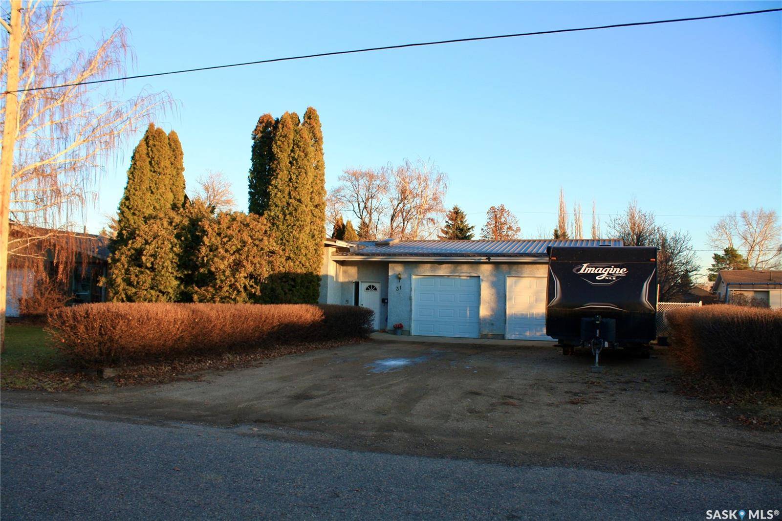 Clavet, SK S0K 0Y0,31 Queen STREET