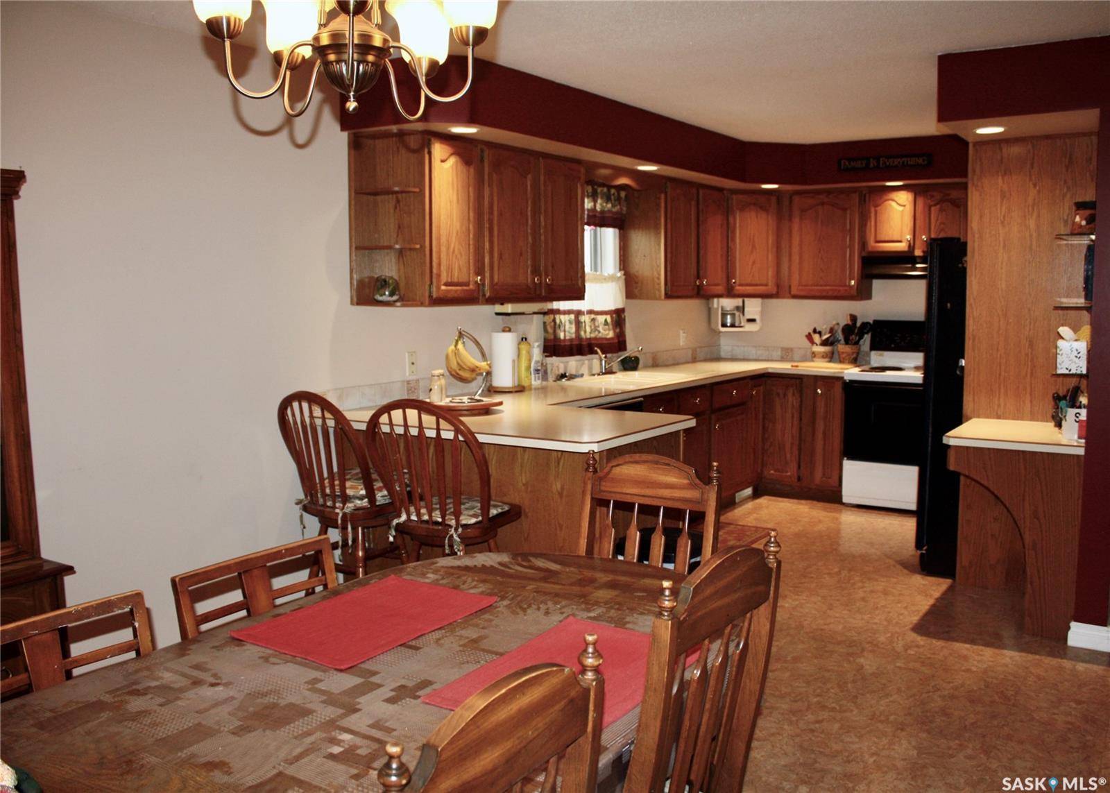 Clavet, SK S0K 0Y0,31 Queen STREET