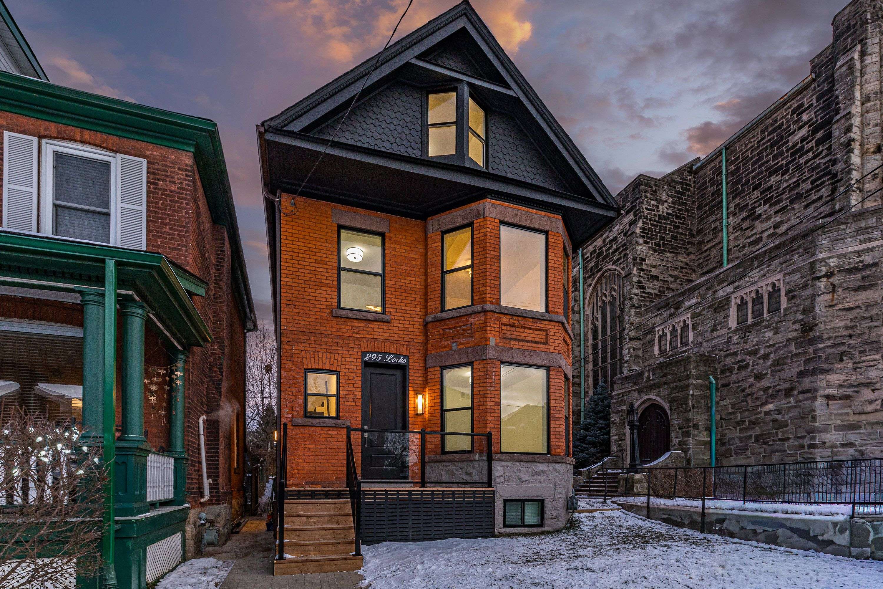 Hamilton, ON L8P 4C3,295 Locke ST S