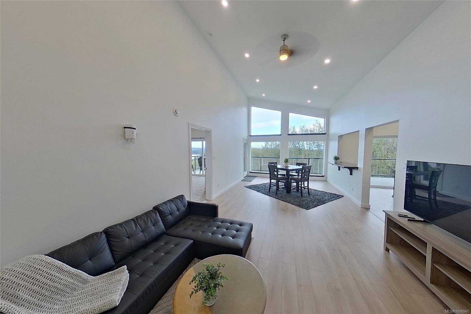 Port Mcneill, BC V0N 2R0,2087 Pioneer Hill Dr