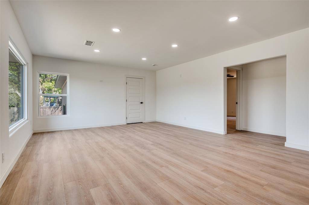 Dallas, TX 75211,3134 W Jefferson Boulevard