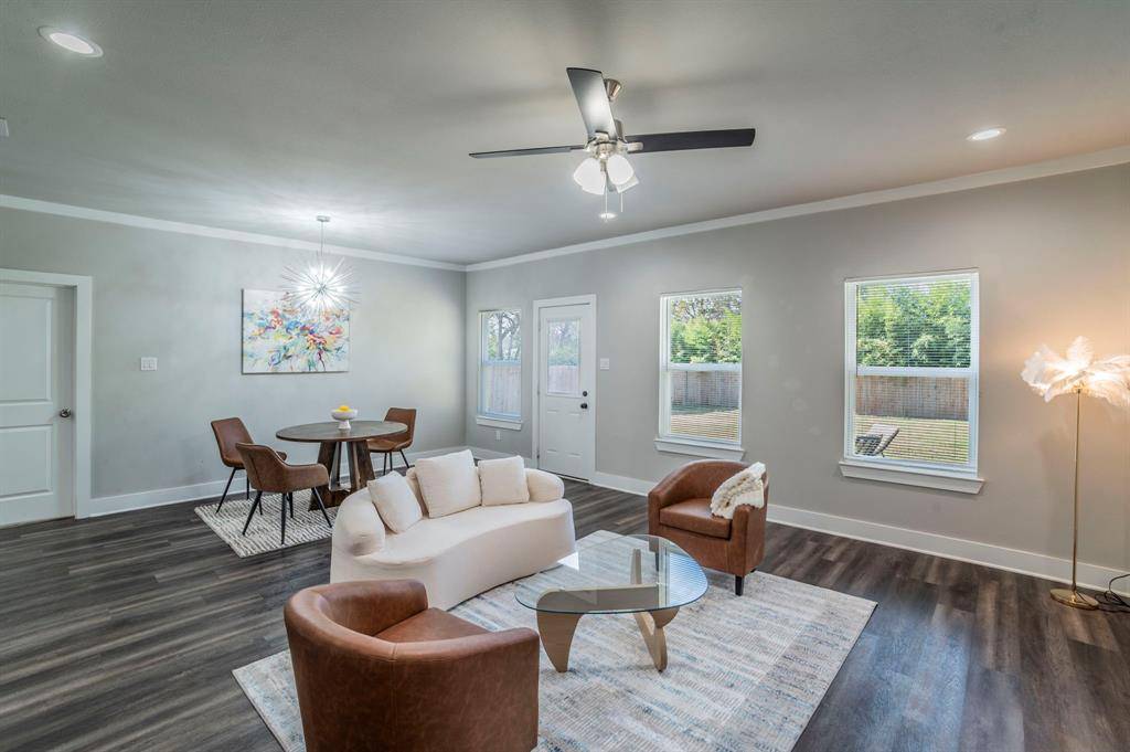 Dallas, TX 75216,4915 Strobel Avenue