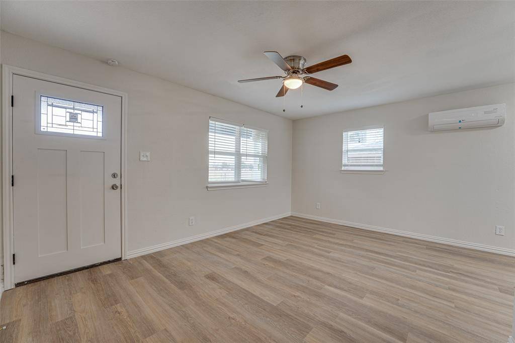 Ennis, TX 75119,308 Avenue E