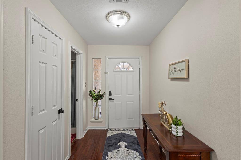 Denton, TX 76205,1522 Oakwood Drive