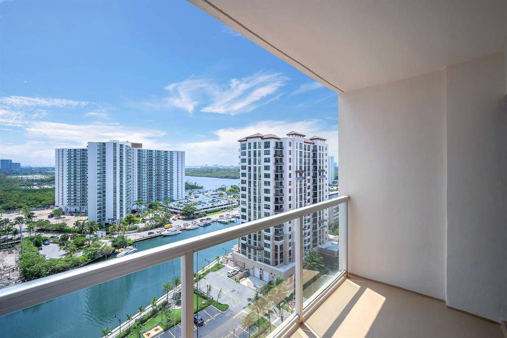 Sunny Isles Beach, FL 33160,100 Kings Point #1405