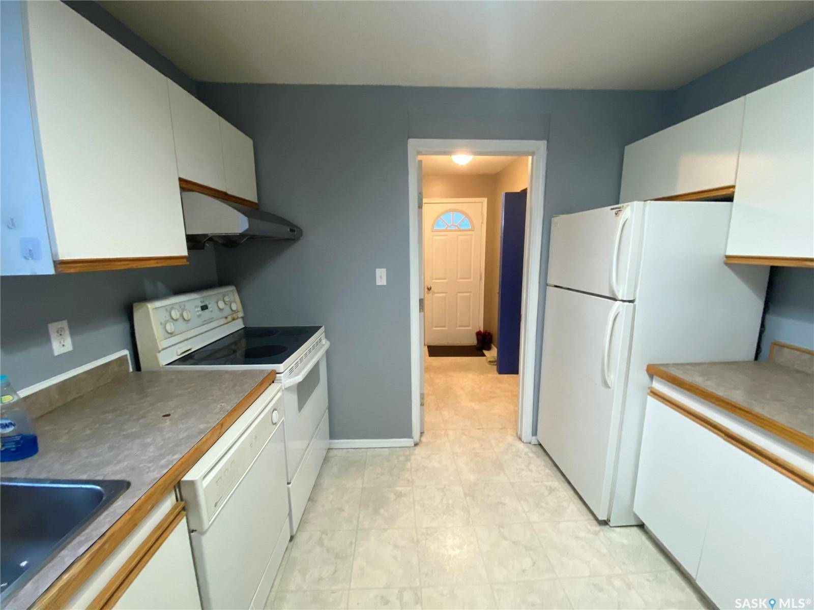 Swift Current, SK S9H 0V7,619 4th AVENUE NW