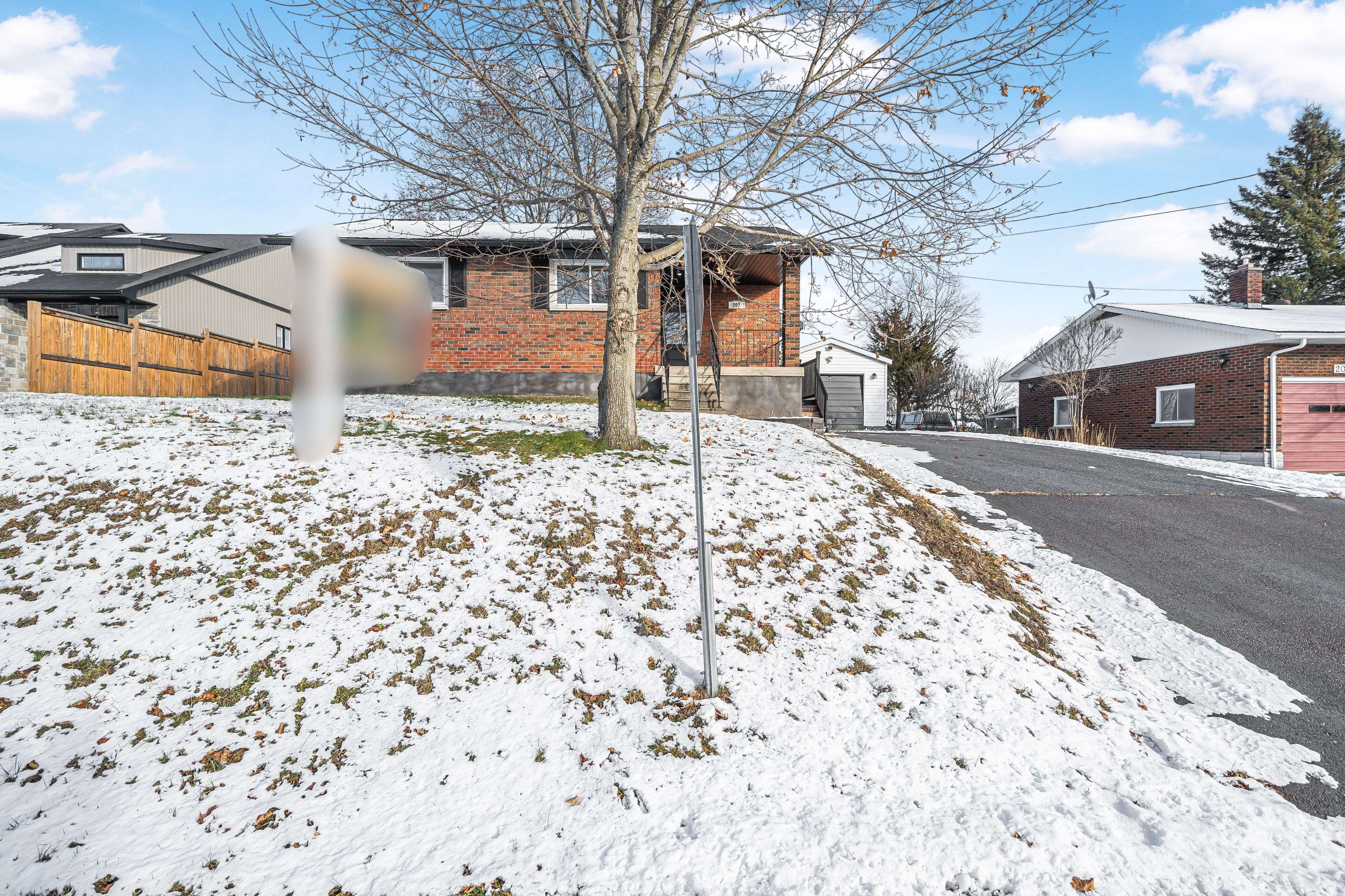 Stirling-rawdon, ON K0K 3E0,207 Baker ST