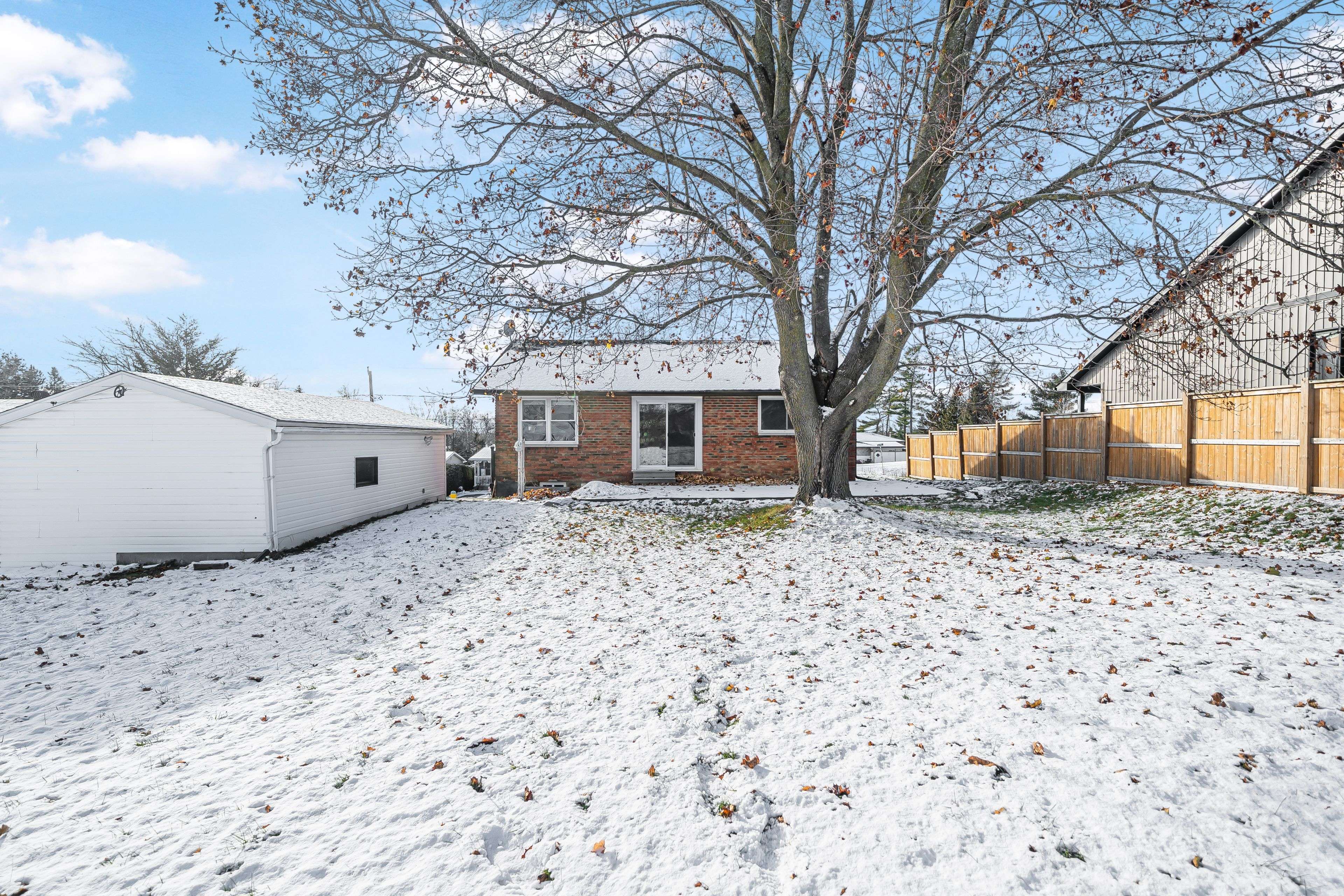 Stirling-rawdon, ON K0K 3E0,207 Baker ST