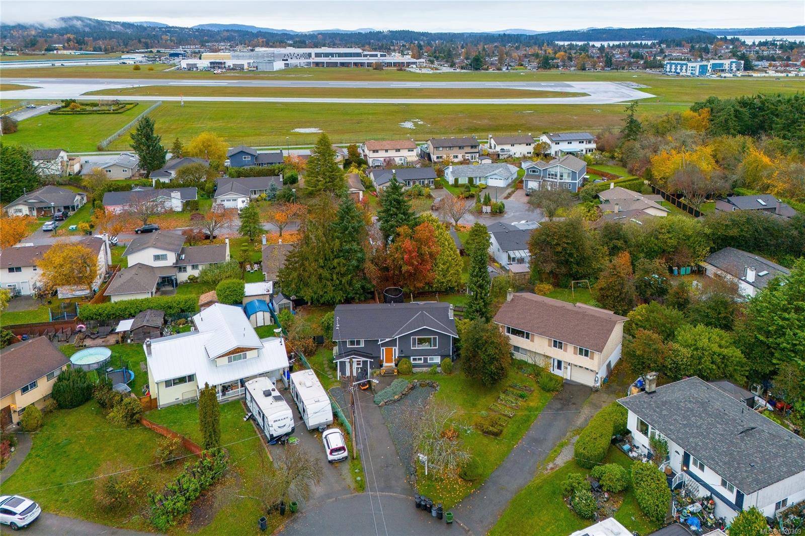 Sidney, BC V8L 2S7,9583 Christine Pl