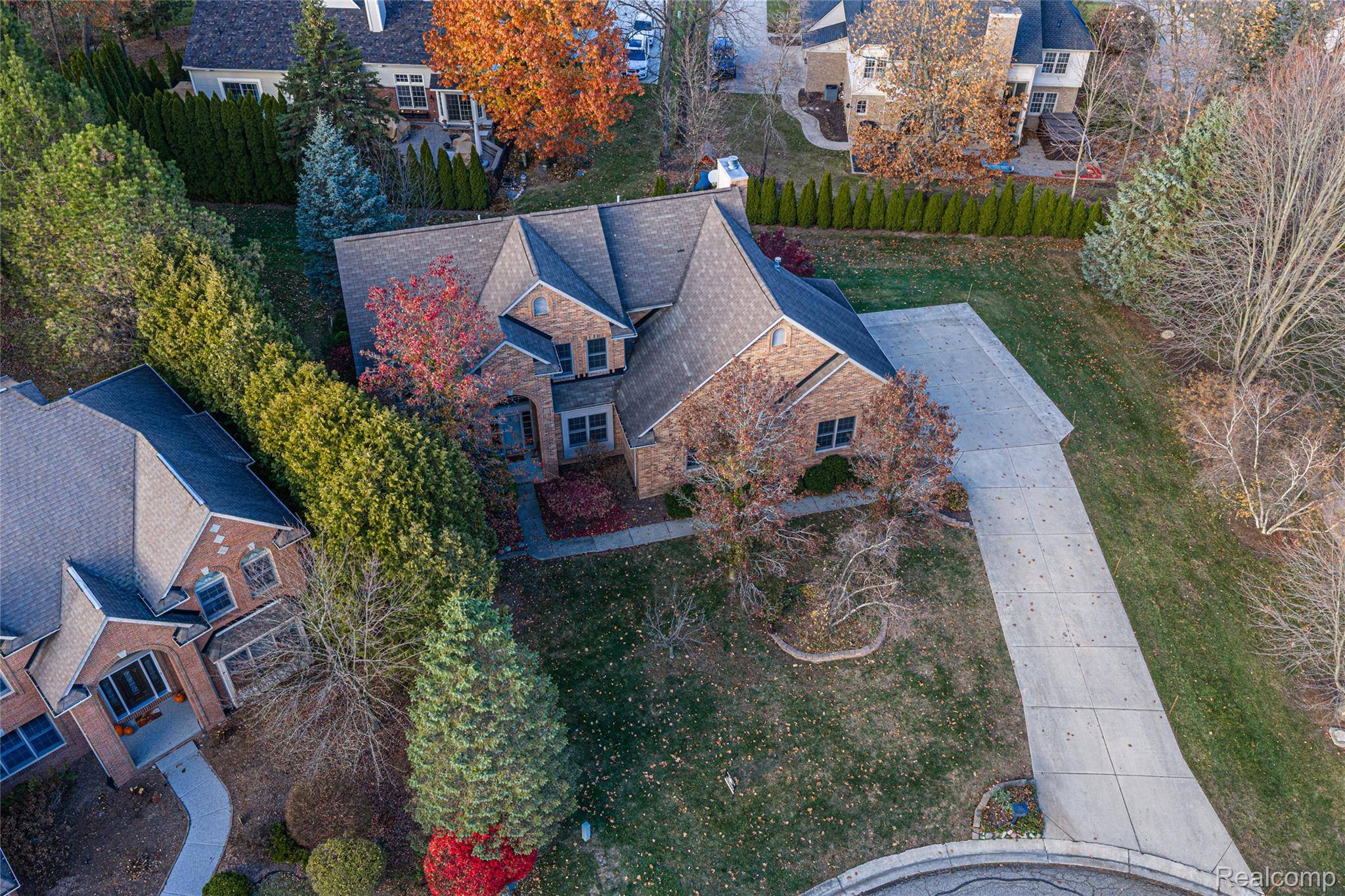 Lake Orion, MI 48360,3904 KAELEAF RD