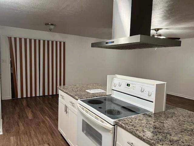 Fort Worth, TX 76120,6974 Fallbrook Court W