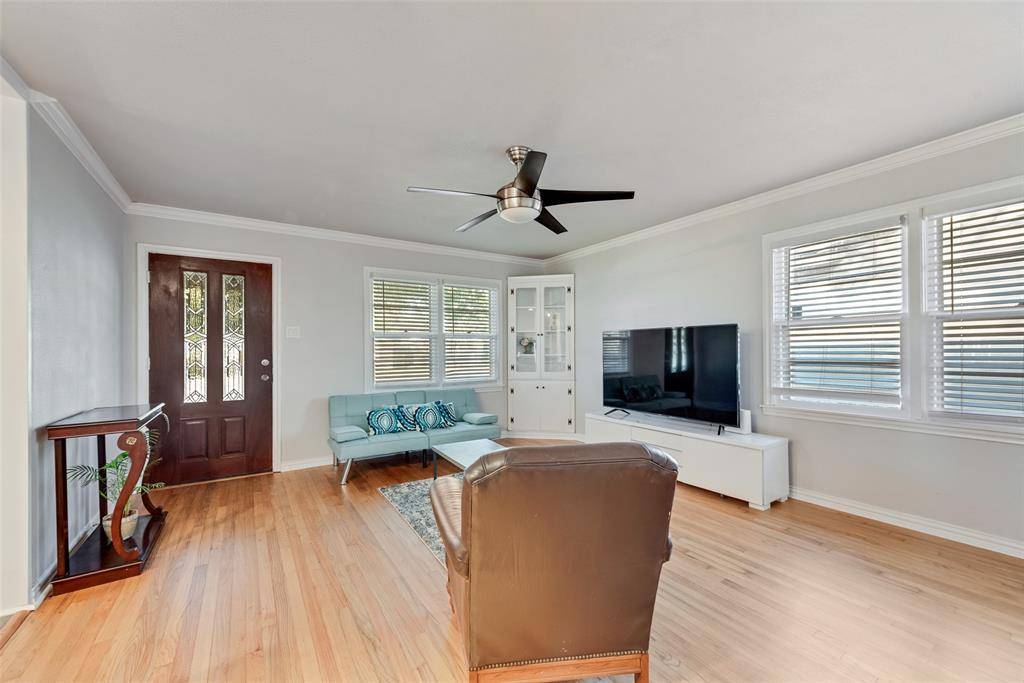 Dallas, TX 75218,11310 Sinclair Avenue