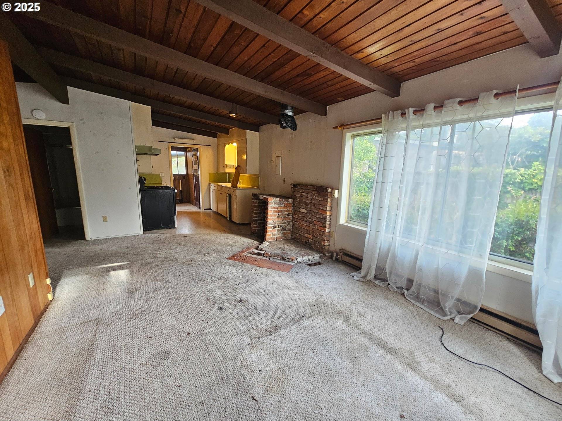 Florence, OR 97439,4601 ARAGO ST