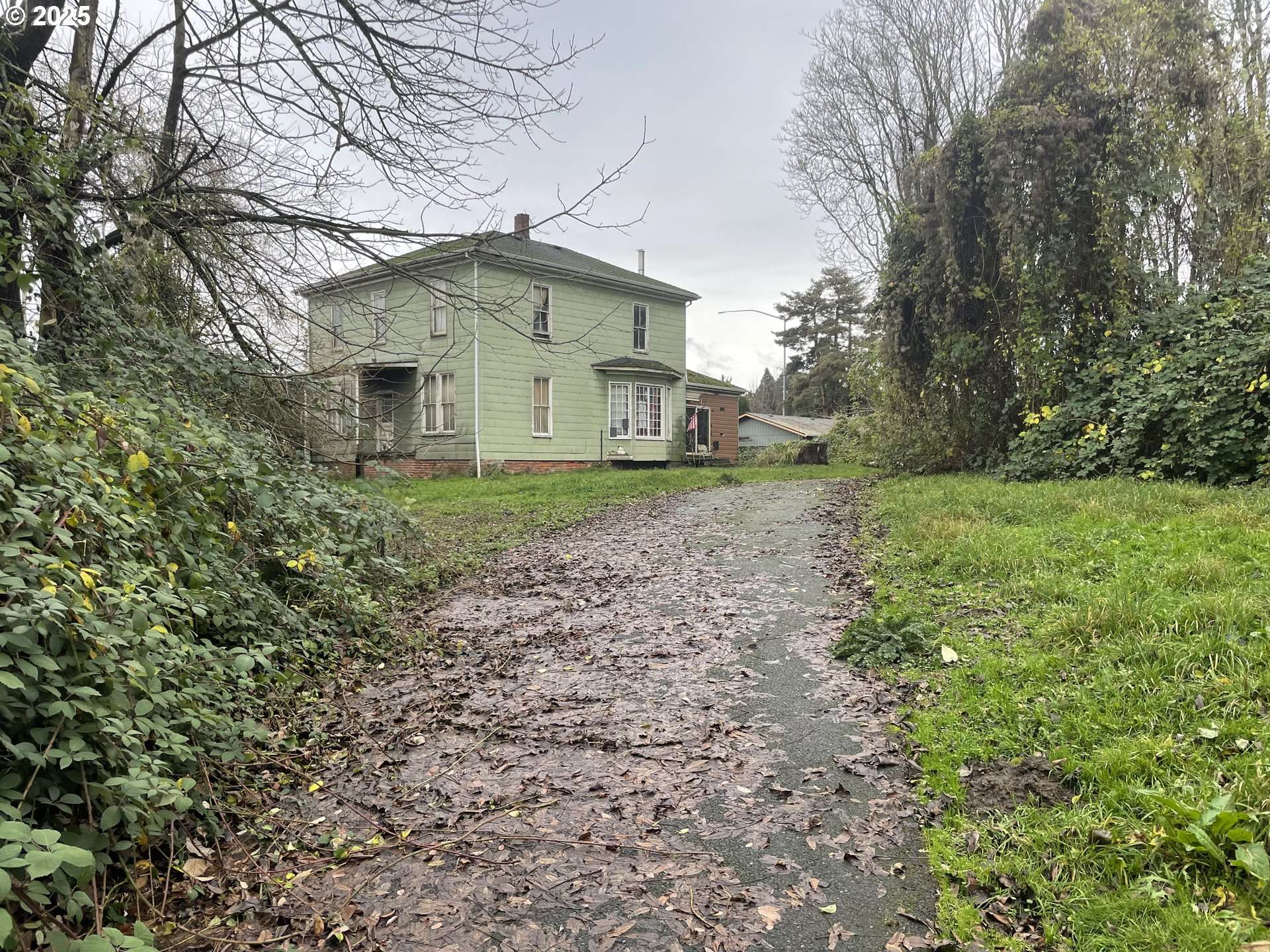 Portland, OR 97217,1211 N KILPATRICK ST