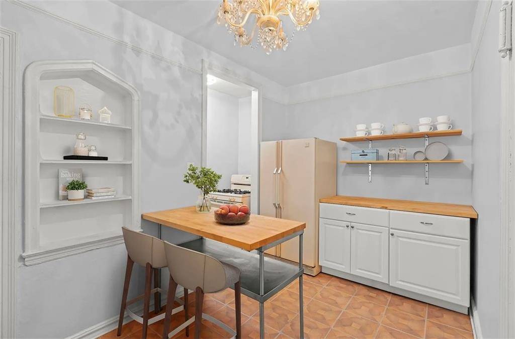 Brooklyn, NY 11218,300 Ocean Pkwy #4S