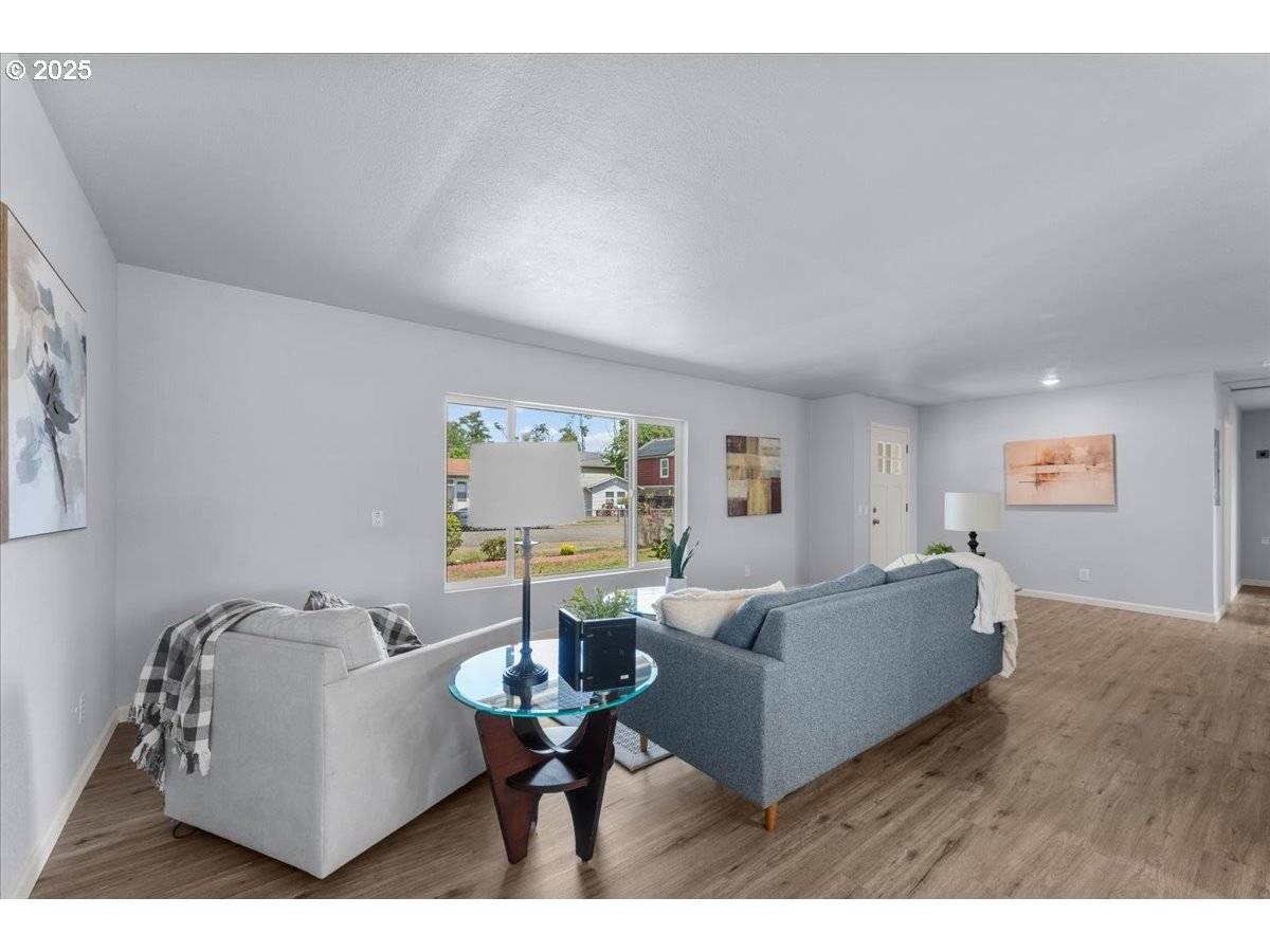 Portland, OR 97206,6704 SE NEHALEM ST