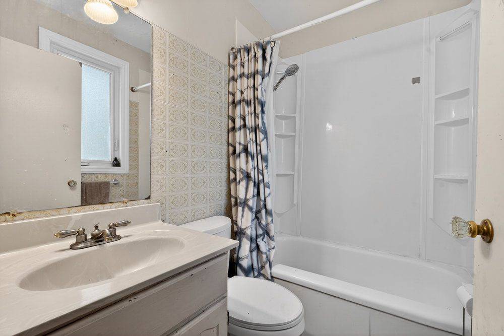 Ajax, ON L1S 2L2,24 Roosevelt AVE