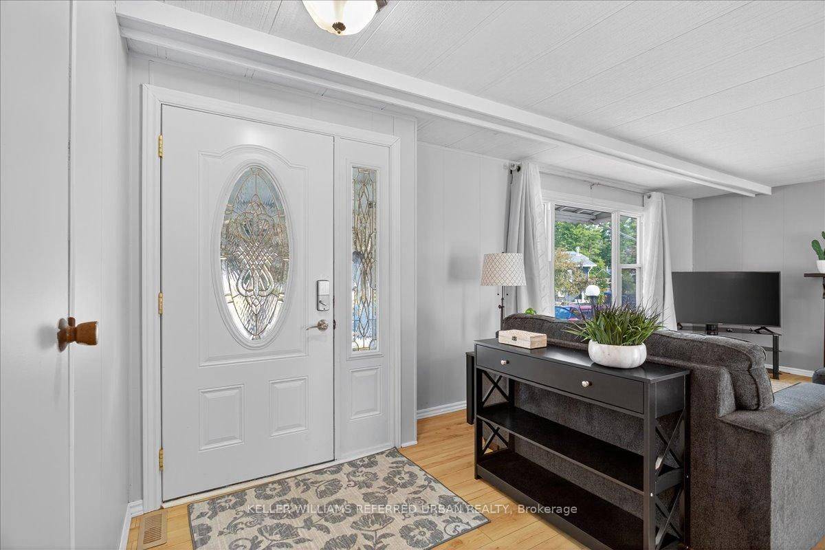 Innisfil, ON L9S 0R7,7 Sunset DR