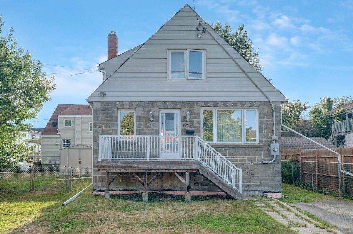 Vanier And Kingsview Park, ON K1L 6X5,348 Lafontaine AVE