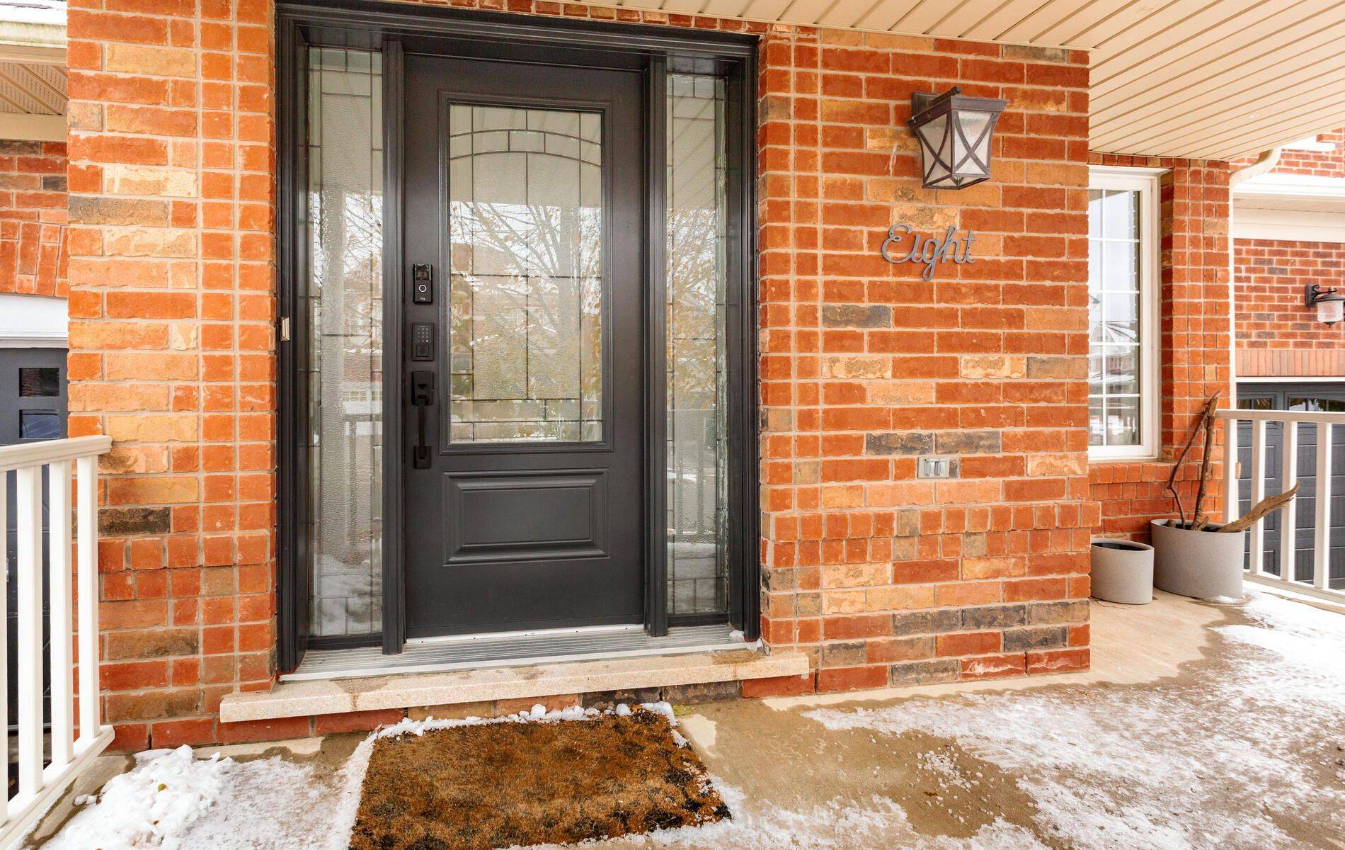 Hamilton, ON L8B 0X4,8 Stillwater CRES #UPPER LEVEL