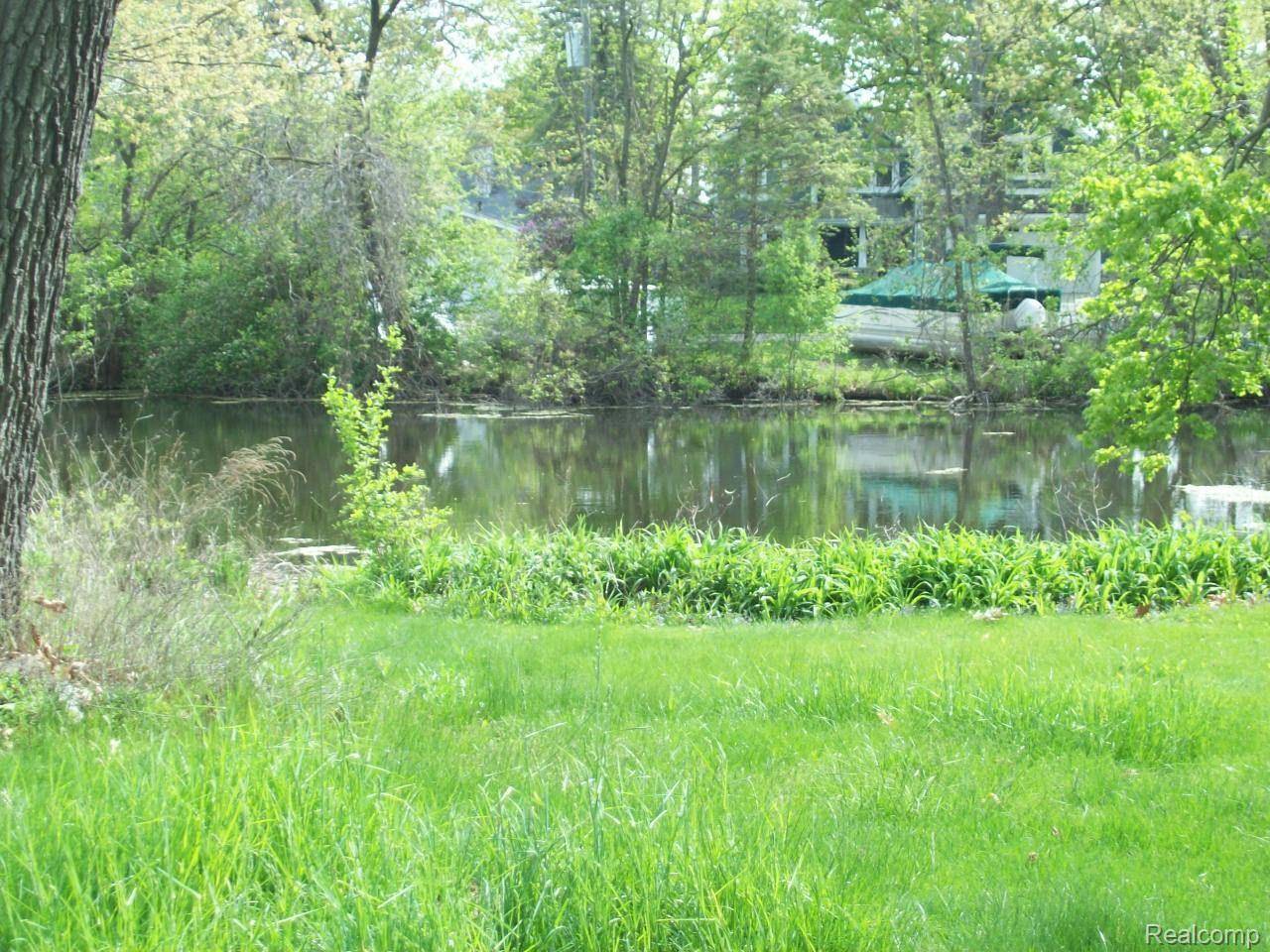 Wolverine Lake, MI 48390,00 SOLANO DR