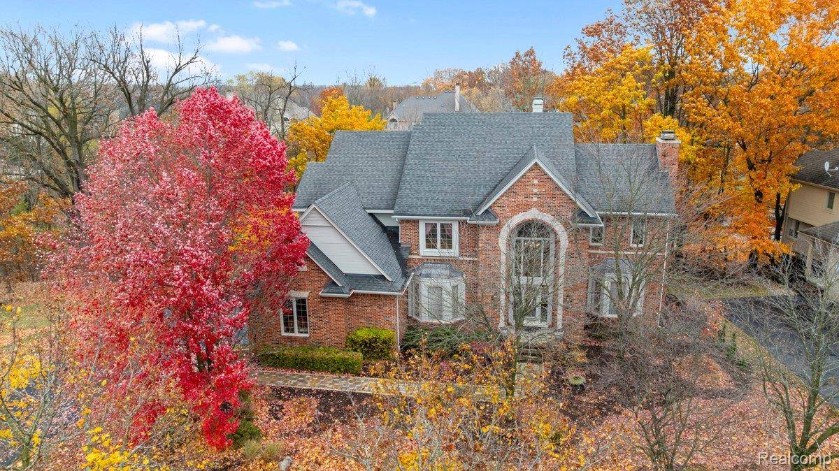 West Bloomfield, MI 48322,6775 Carlyle XING