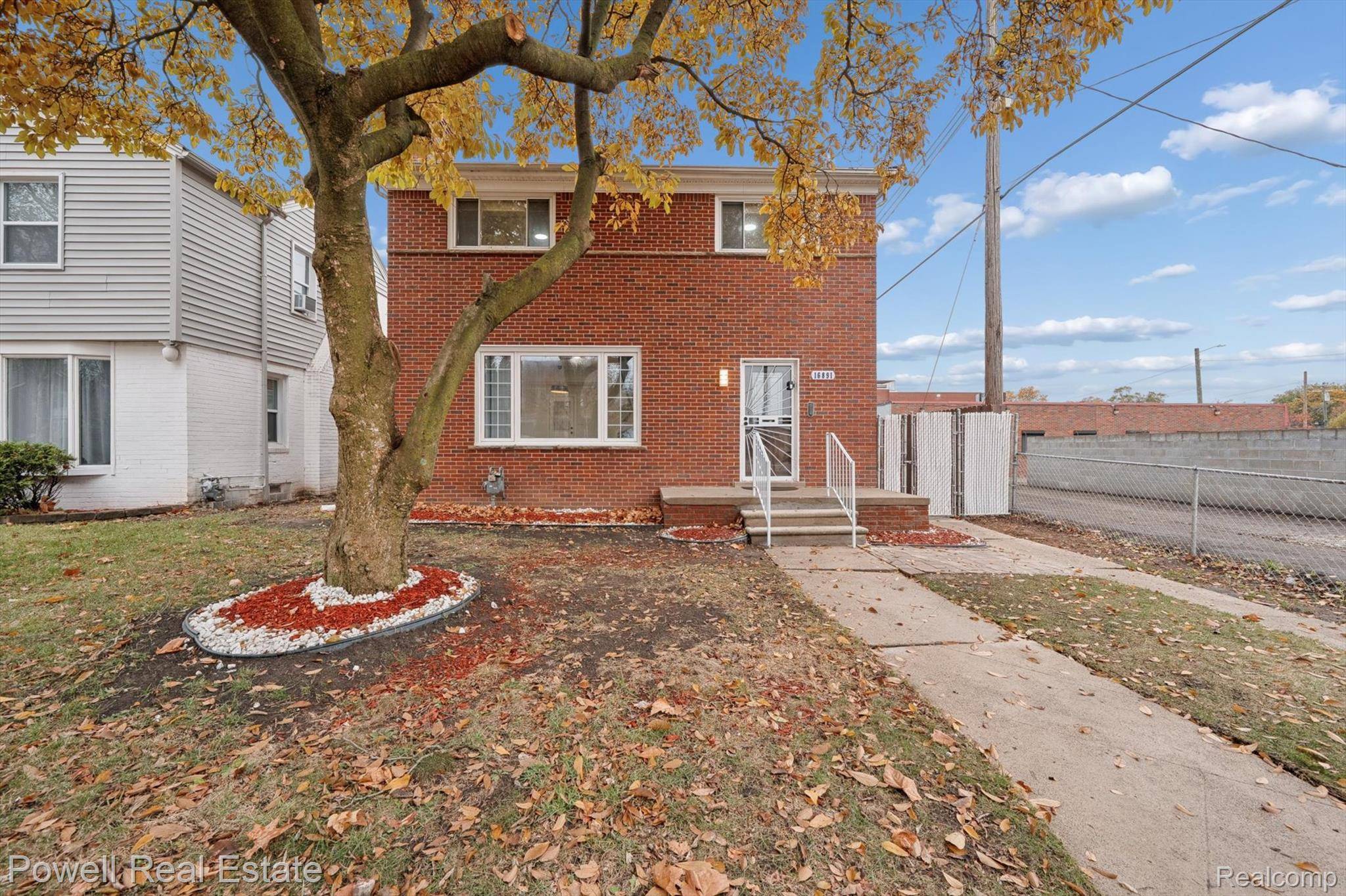 Detroit, MI 48219,16891 Avon AVE