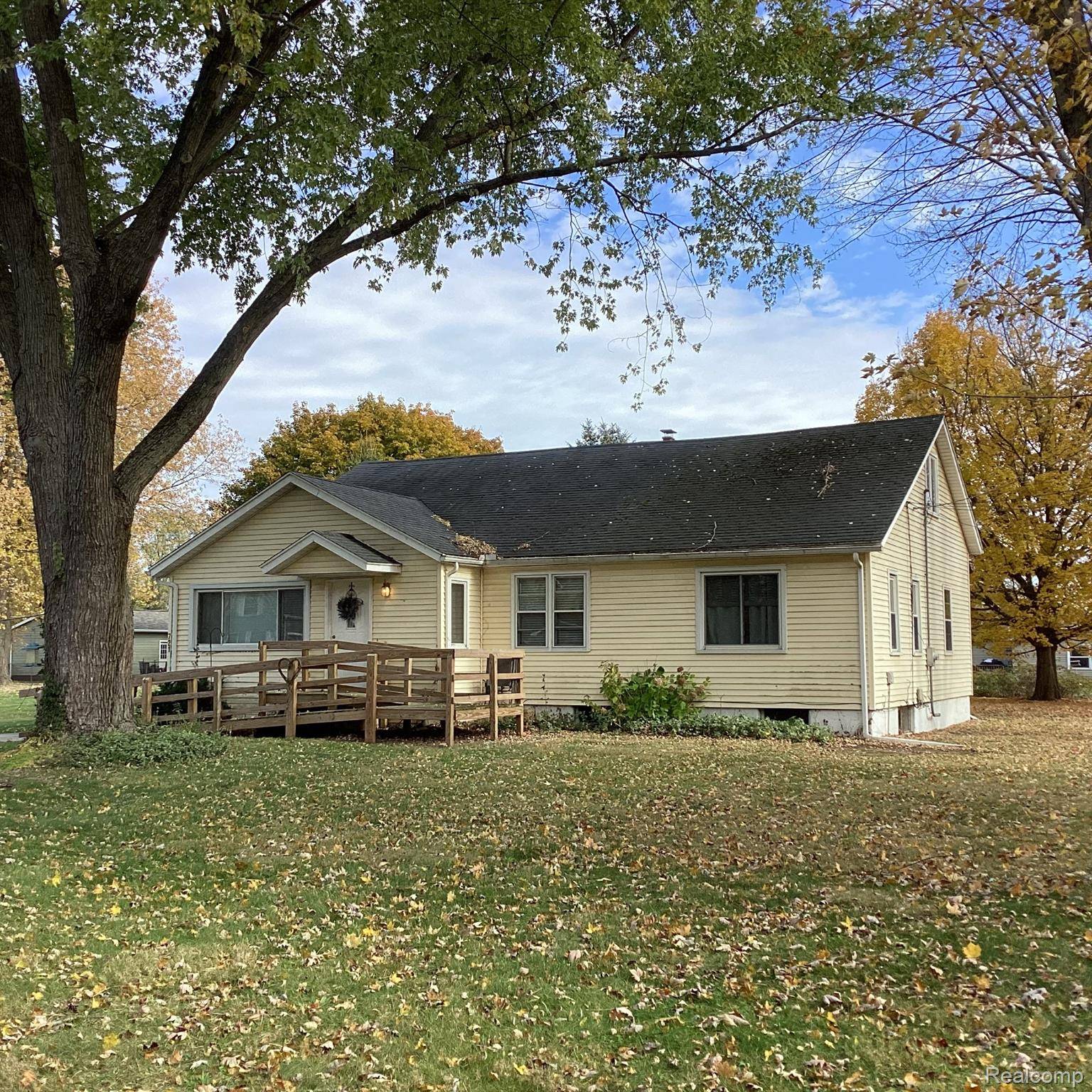 Vicksburg, MI 49097,721 Lee AVE