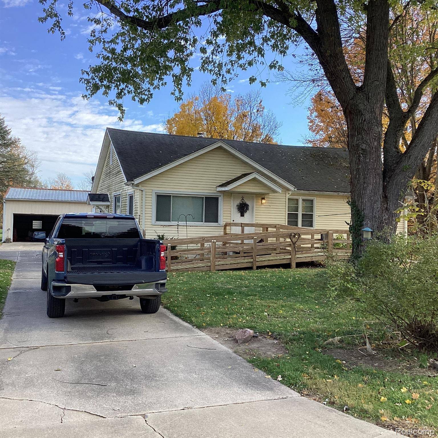 Vicksburg, MI 49097,721 Lee AVE